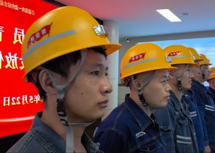 花园煤矿三岗人员亮身份，护航矿井安全生产。_副本.jpg