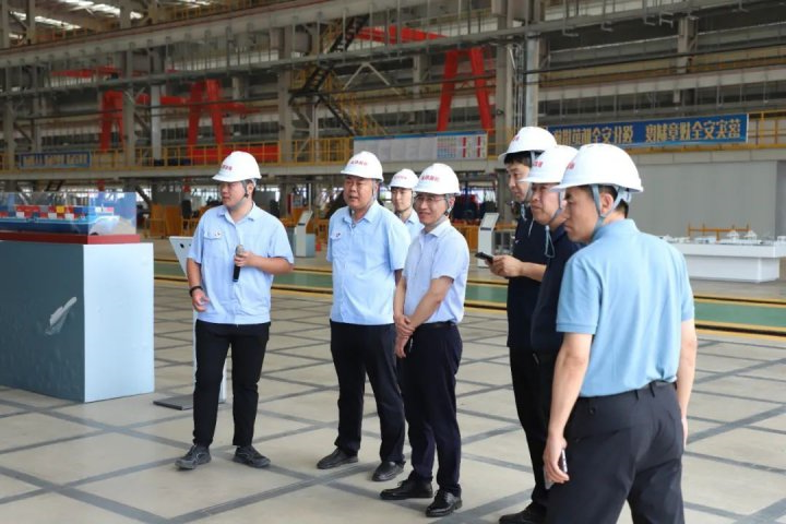 青岛银行总行客人到访济宁能源集团座谈交流