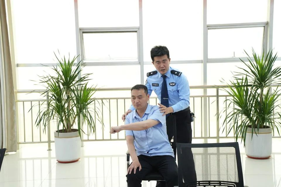 02.jpg